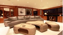 SILENCIO -  Main Salon 2